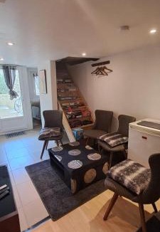 Goussainville House | Studio indépendant - chambre privé confortable & tv canal plus