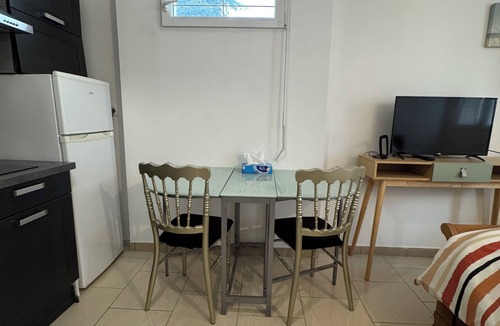 Montmagny Apartment | Studio Luxe for 2 - Near Paris (15 min), CDG Airport, Stade-de-France
