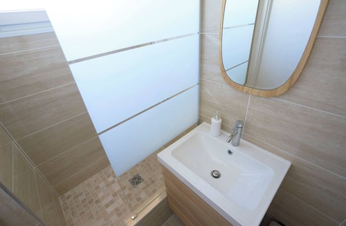 Saint-Maurice Pellevoisin Apartment | Studio near Lille with private parking