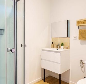 Saint-Quentin Apartment | Studio Relax 2pers wifi
