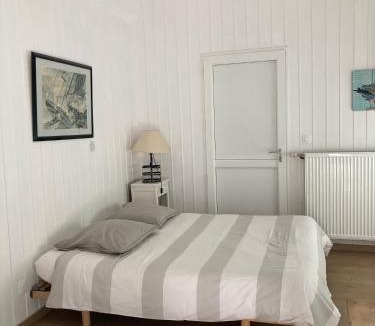 Saint-Martin-Boulogne Apartment | Studio sauna, Homes d'Opale