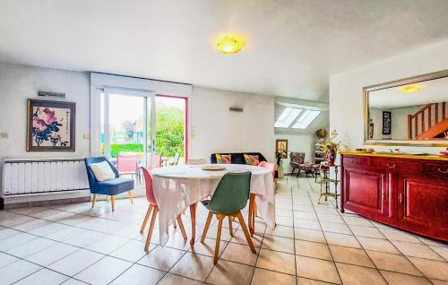 Teteghem House | Stunning Home In Teteghem With Wifi