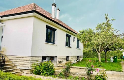 Ponthierry House | Stylish, Calm and Green Home Stay