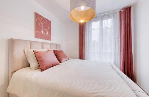 Les Pavillons-sous-Bois Apartment | Sublime appt Cosy Disney Paris