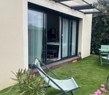Auteuil Apartment | Suite romantique avec Spa et filet suspendu