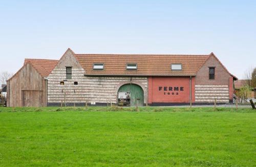 Sainghin-en-Melantois Apartment | Suite & SPA à La Ferme 1802