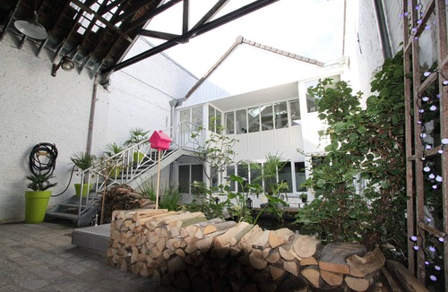 Lille Centre Ville House | Suite with king size bed and private Jacuzzi Spa 1 and 2