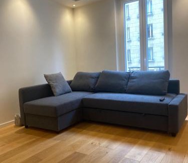 Republique–Point-du-Jour Apartment | Super appartement refait à neuf beaucoup de charme