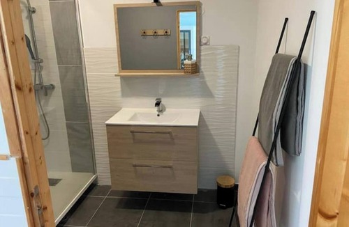 Lannoy Apartment | Superb private studio in a quiet area with private pool/spa
