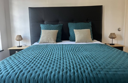 Saint-Acheul Bed & Breakfast | Superb private jacuzzi room with relaxation lounge