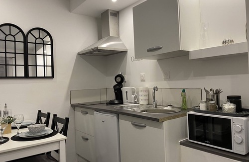 Saint-Quentin Apartment | Superbe Appartement Avec Beau Coin Détente