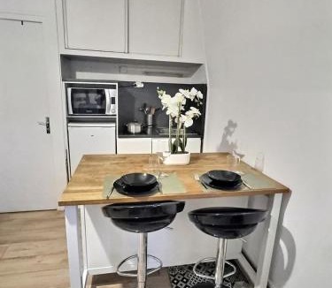 Senlis Apartment | Superbe studio Cosy pour une ESCAPADE au Coeur de Senlis-Idéal pour Couples Voyageurs & Professionnels