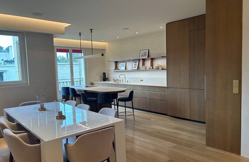 Neuilly-sur-Seine Apartment | Superbe Toit Terrasse Spacieux, Havre de Paix, 10' Centre Paris, vue Tour Eiffel