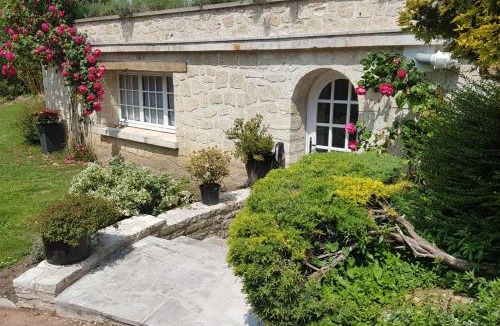 Champagne-sur-Oise Bed & Breakfast | Sur la route des peintres