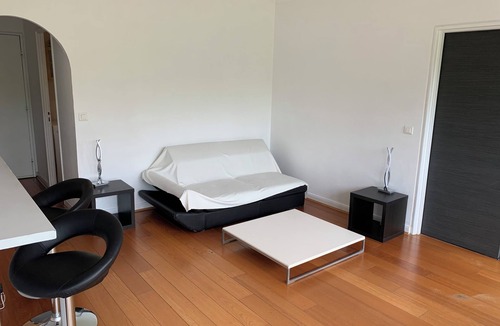 Saint-Germain-en-Laye Apartment | T2 apartment in Saint germain en Laye near RER station ideal for visiting Paris