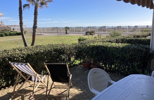 Frontignan Apartment | T2 apartment 30 m from the sea, with beautiful terrace and all on the ground floor