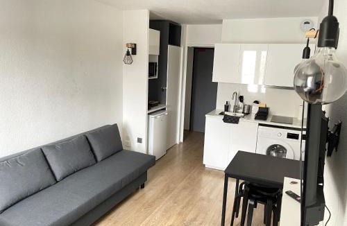 Bussy-Saint-Georges Apartment | T2D Apartment - Suite UR proche Disneyland Paris