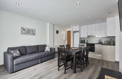 Le Pin House | T3 R+1 APARTMENT, SLEEPS 6, QUIET LOCATION