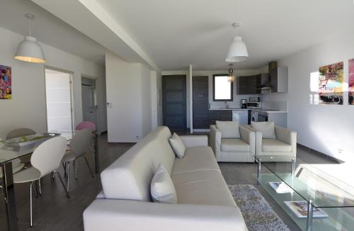 Saint-Louis Apartment | TEST