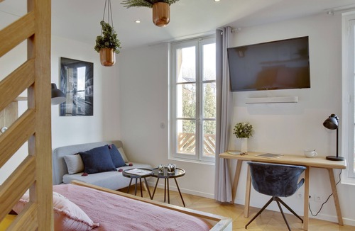 Versailles Apartment | The Alcove Royale, furnished with 3 stars tourism