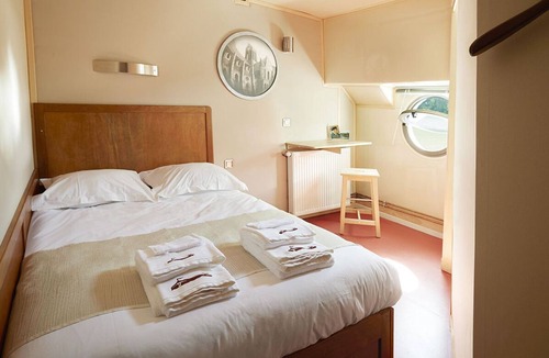 Auvers-sur-Oise Boat Rental | The Daphné’s Barge