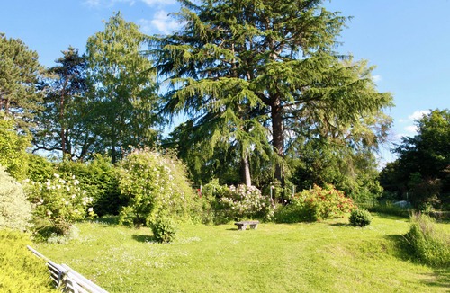 Breancon House | The Gîte du Manoir in the park in the center of the village