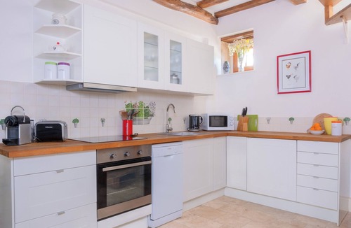 Puligny-Montrachet Apartment | The Mews, Puligny-Montrachet. Comfort, charm, cheerful, restored Barn, sleeps 2.