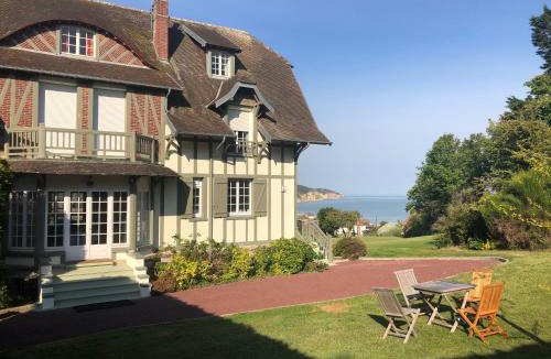 Pourville-sur-Mer Apartment | The Old Fenwick House
