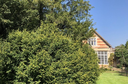 Cahan House | The Orangery of the Manor