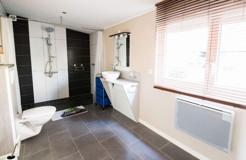 Festubert House | The pond of a 3 bedroom house break with fishing pond