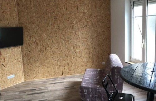 Pont-a-Mousson Apartment | THE ROTTEN HOUSE