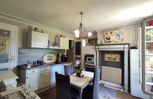 Harcanville House | The Squirrel House