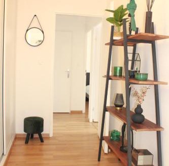 Longwy Apartment | TheSkyFall , cosy appartement, terrasse & parking