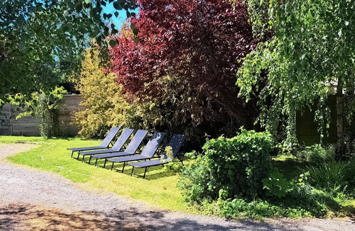 Carly House | This stone house enjoys a quiet village location near Boulogne.