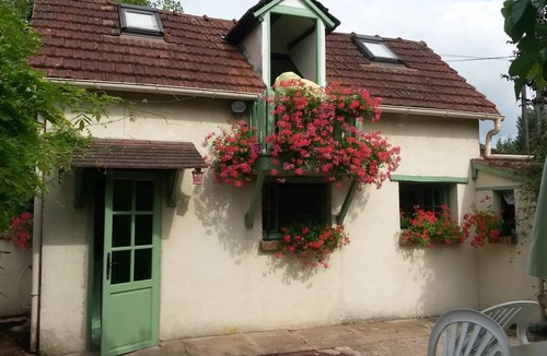 Heudreville-sur-Eure Cottage | TO THE SONGS OF THE BIRDS