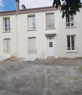 Noisiel Hostel | TONY House