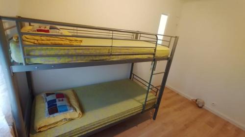 Noisiel Hostel | TONY House