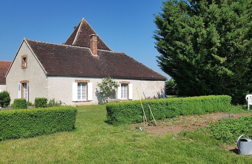 Hauterive House | TOURTERELLE, near Auxerre and Chablis