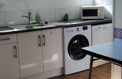 Chateauroux House | Town house for 7 people in quiet area - baby equipment and pets allowed