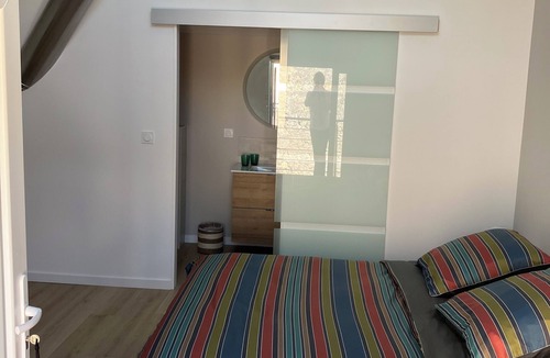 Nogent-l'Abbesse Bed & Breakfast | Two cocooning guest rooms in the center of the vineyards. Pets not allowed