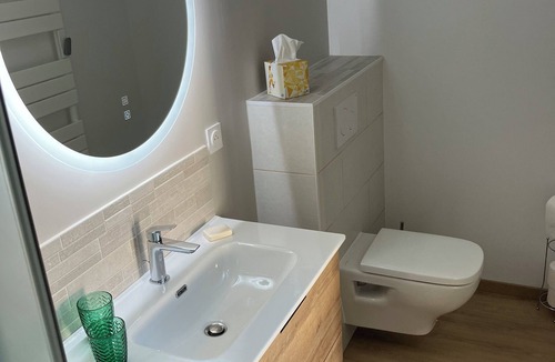Nogent-l'Abbesse Bed & Breakfast | Two cocooning guest rooms in the center of the vineyards. Pets not allowed