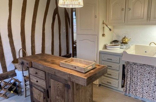 Angiens House | Typical farmhouse between sea and countryside
