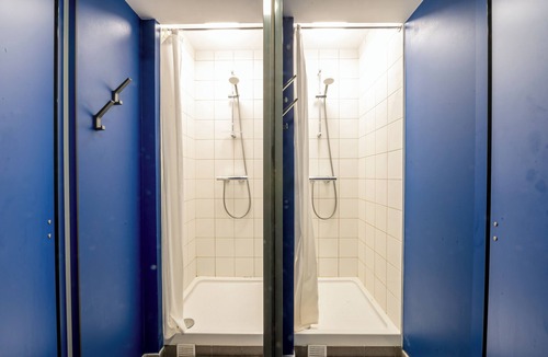 Quartier du Pont-de-Flandre Hostel | UCPA Sport Station Hostel Paris