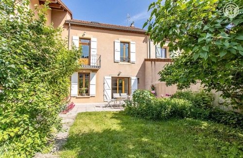 Chalon-sur-Saone Apartment | Un Air de Campagne à la Ville