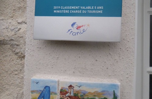 Montlevon House | Un bol D'air à la Campagne -gîte les Cigales