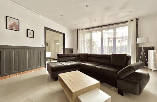 Montreuil Apartment | Un jardin au bord de l'eau
