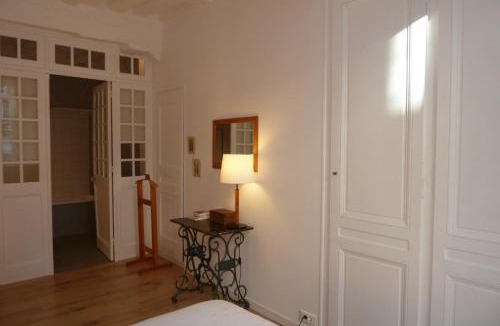 Rouen City Centre Bed & Breakfast | Une Chambre Dans L'atelier De R