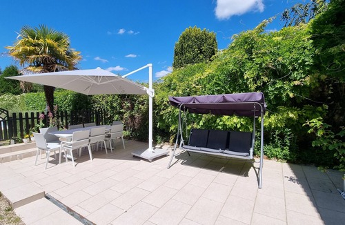 Saint-Pierre-de-Bailleul House | Unforgettable family vacations: Heated swimming pool, Large garden, Cinema, Spa
