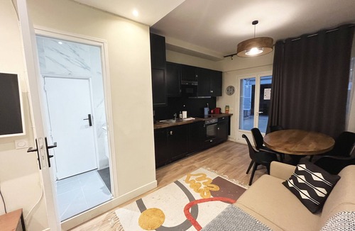 Quartier du Faubourg-Montmartre Apartment | Urban Flat 07 - Charming 1BDR Flat near Grands Boulevards