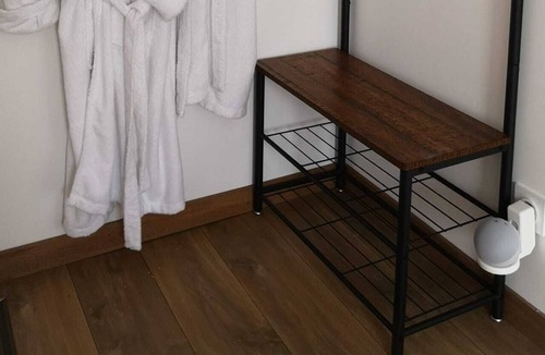 Saint-Martin-Boulogne Bed & Breakfast | V & Spa guest room with private spa and sauna